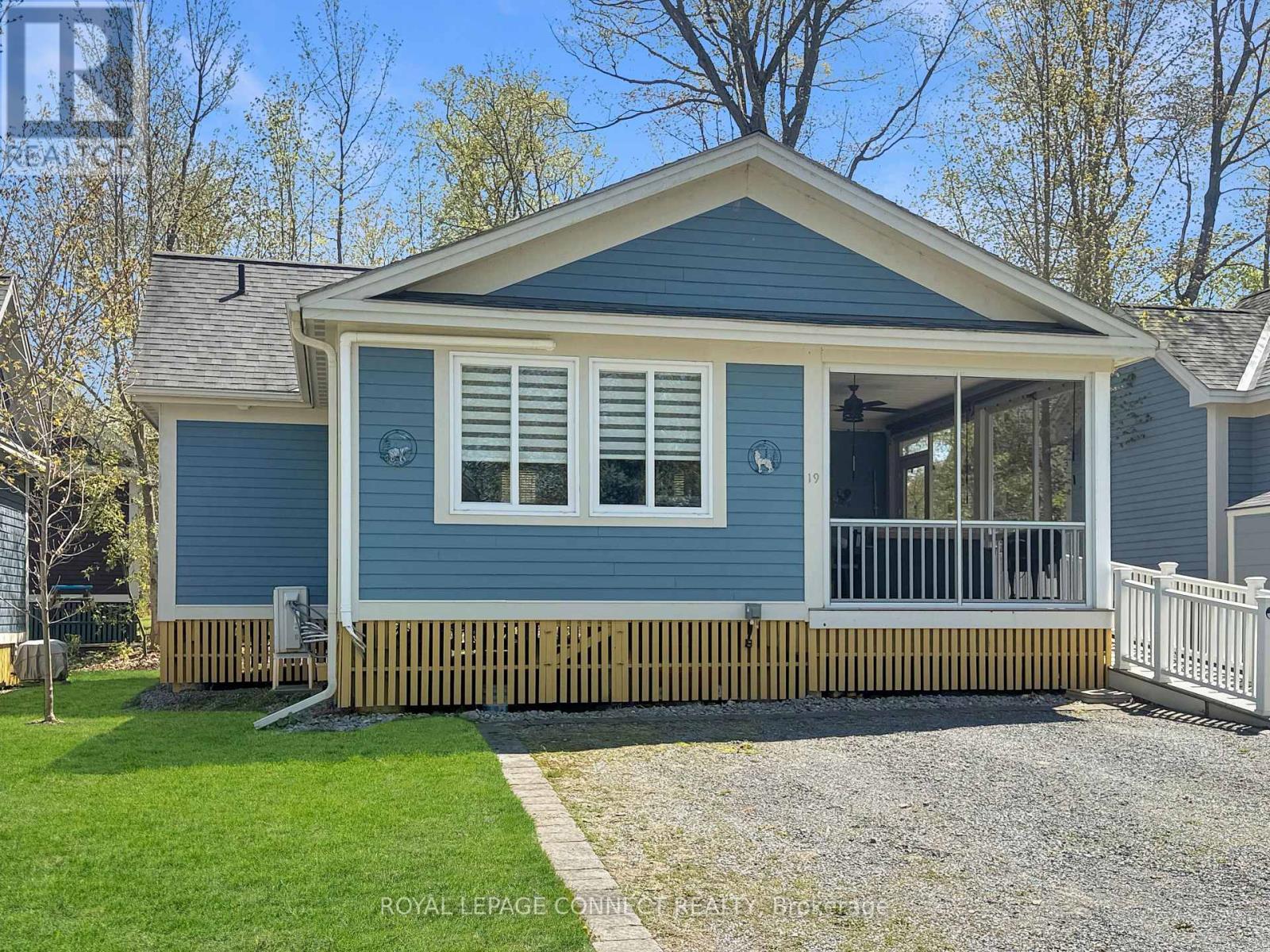 174 - 19 Farm View Lane, Prince Edward County, Ontario  K0K 1P0 - Photo 2 - X12149736