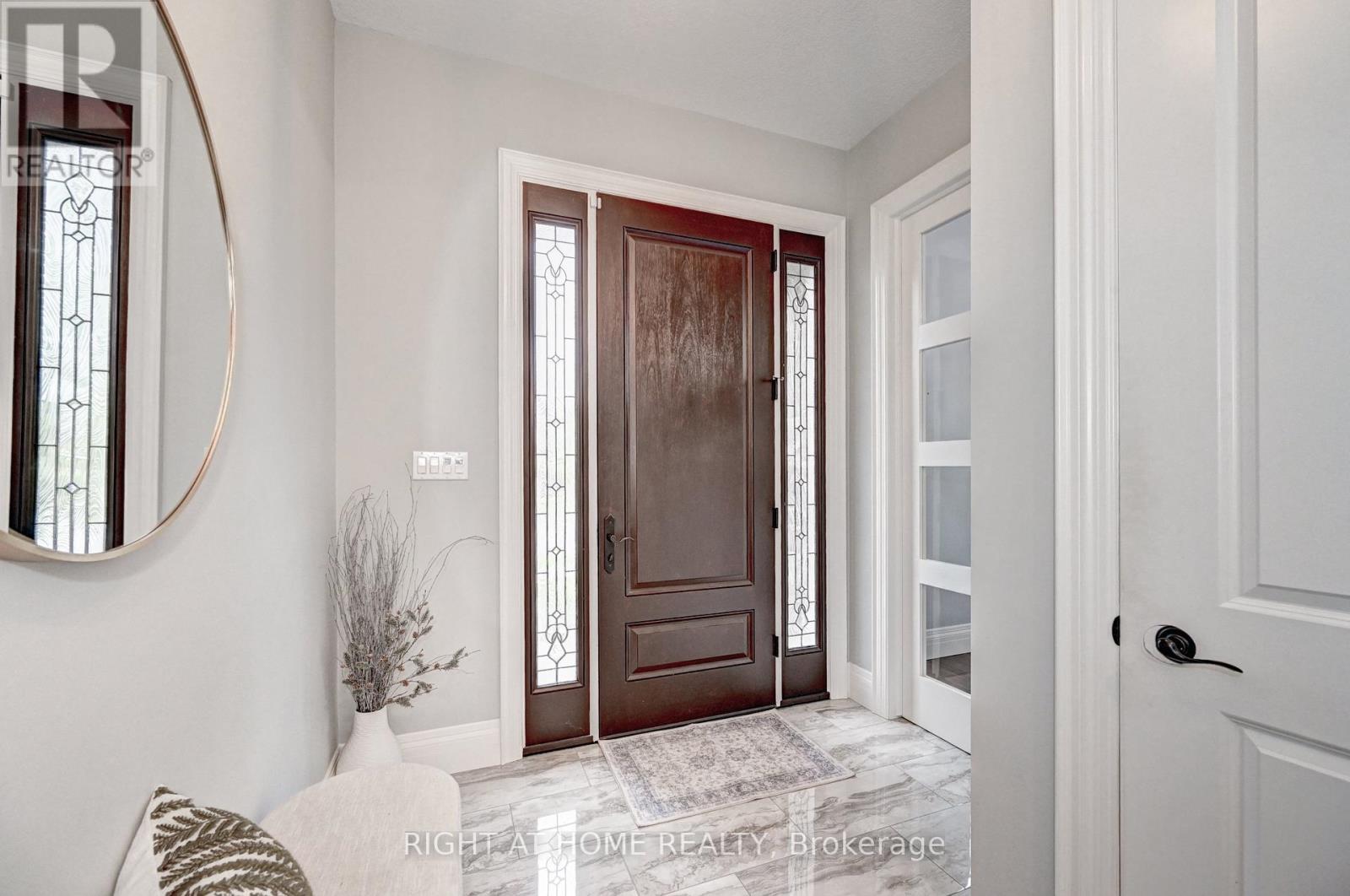 Property at 320 DEERFOOT TRAIL image 5