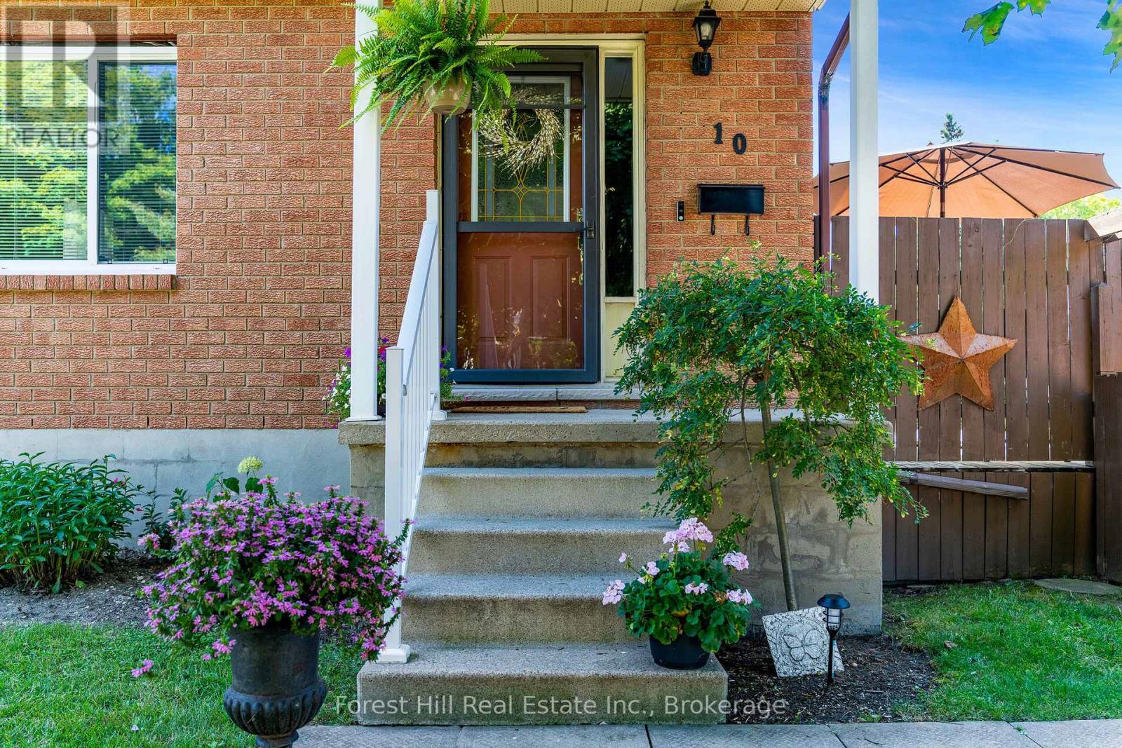 Property at 10 LESLIE DRIVE image 3
