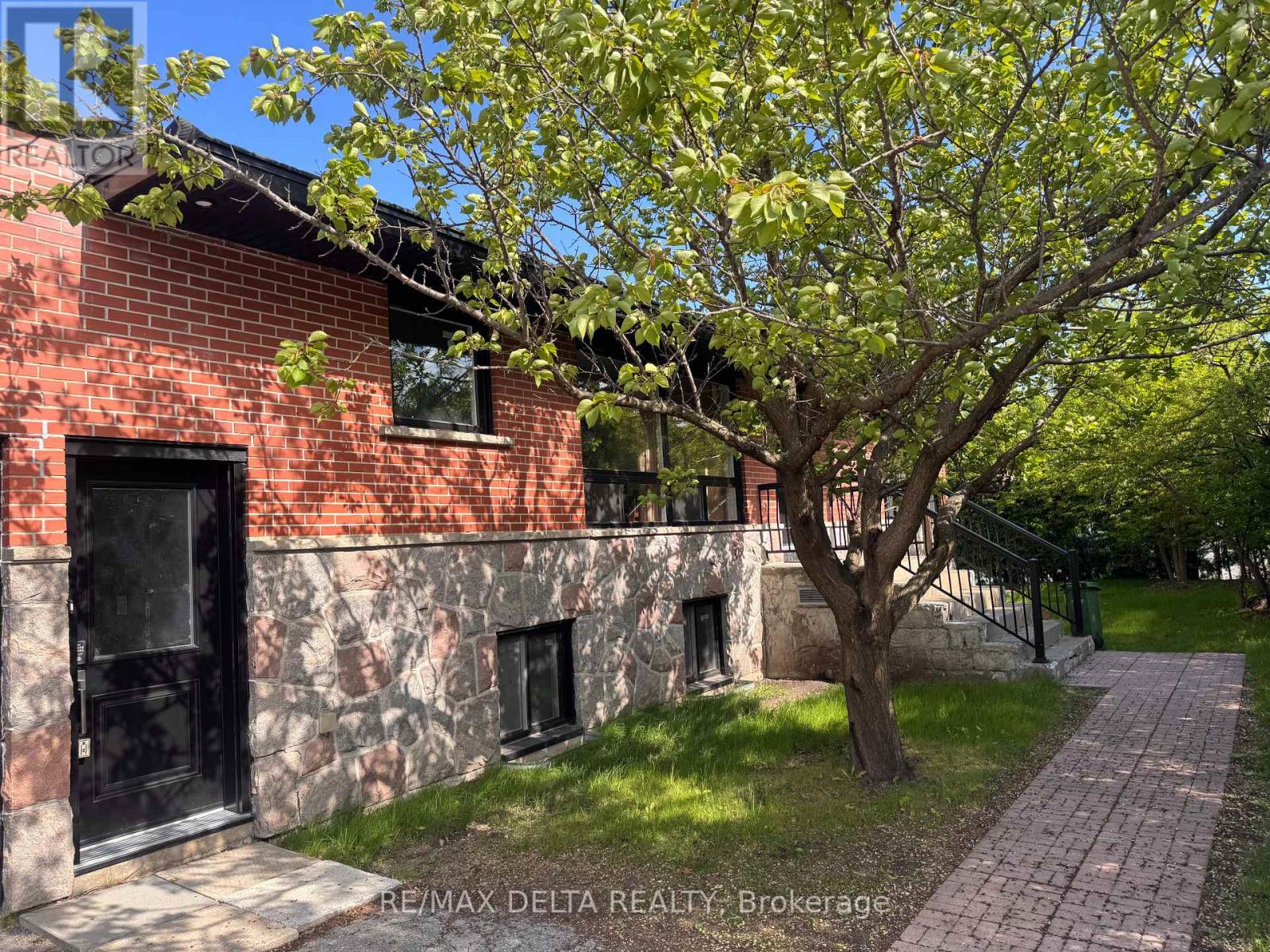 981 LOLA STREET, ottawa, Ontario