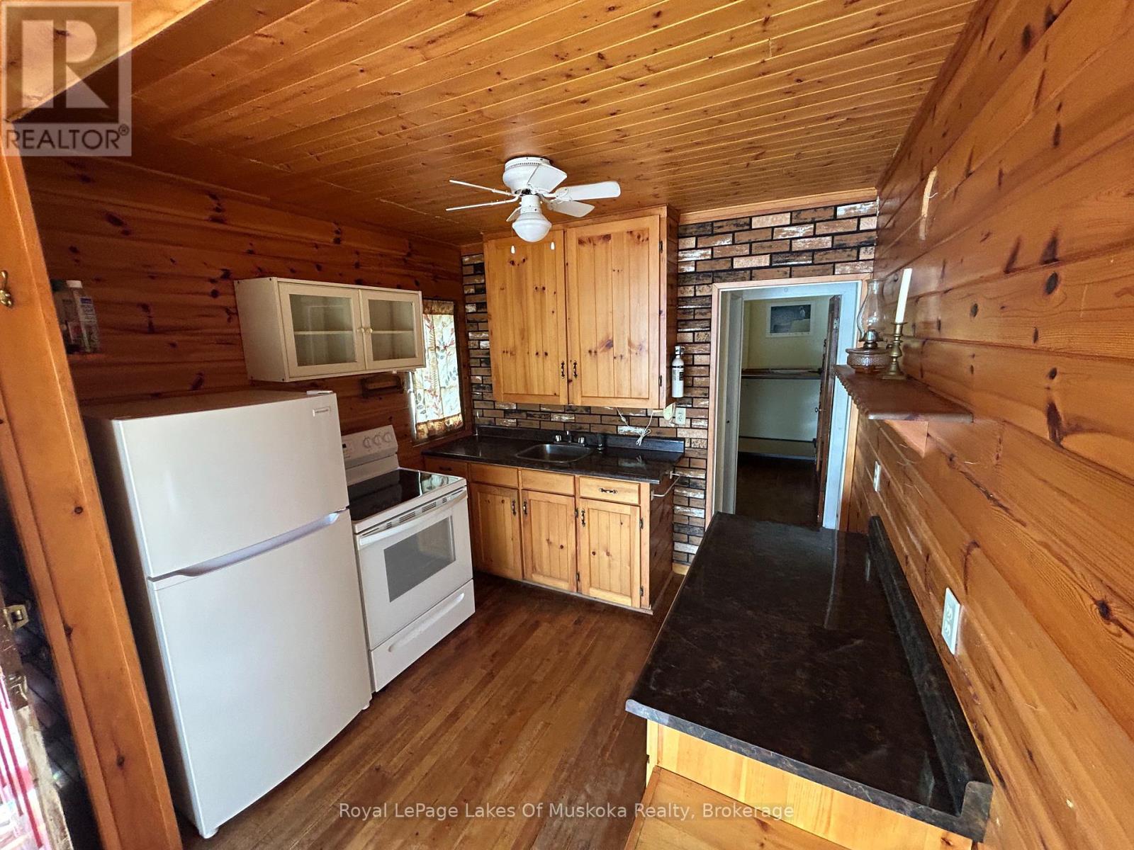 1090 North Tooke Lake Road, Lake Of Bays, Ontario  P0B 1A0 - Photo 11 - X12149793