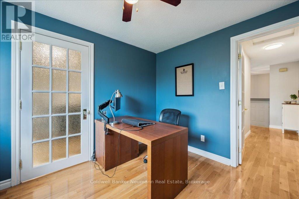 102 Barnicke Drive, Cambridge, Ontario  N3C 3M4 - Photo 31 - X12149831