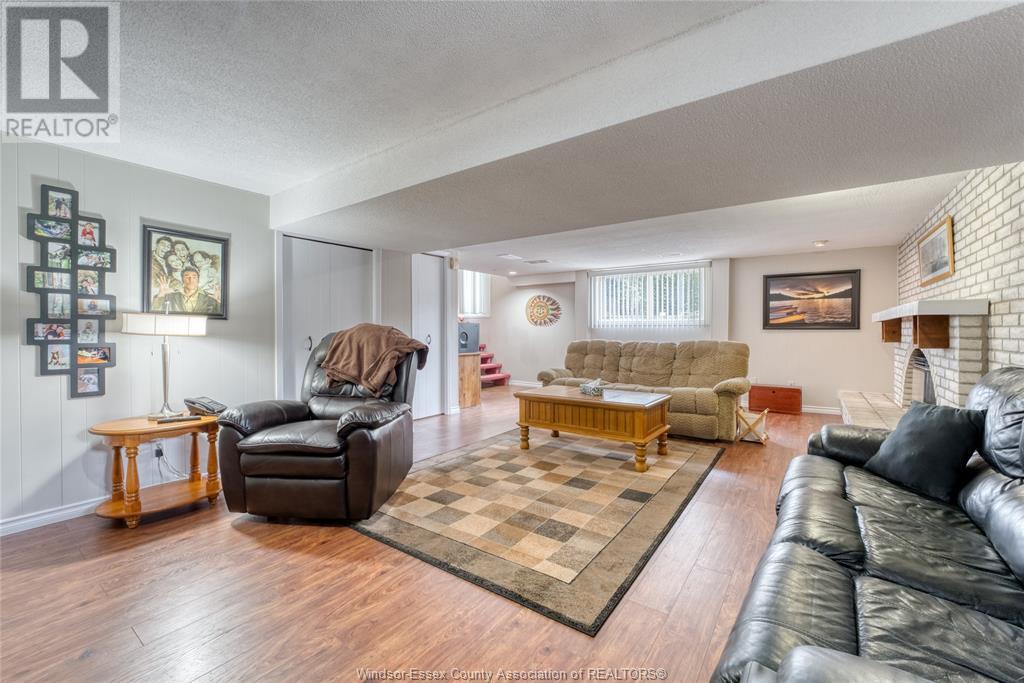 9944 Holly Crescent, Windsor, Ontario  N9V 2R8 - Photo 29 - 25012189