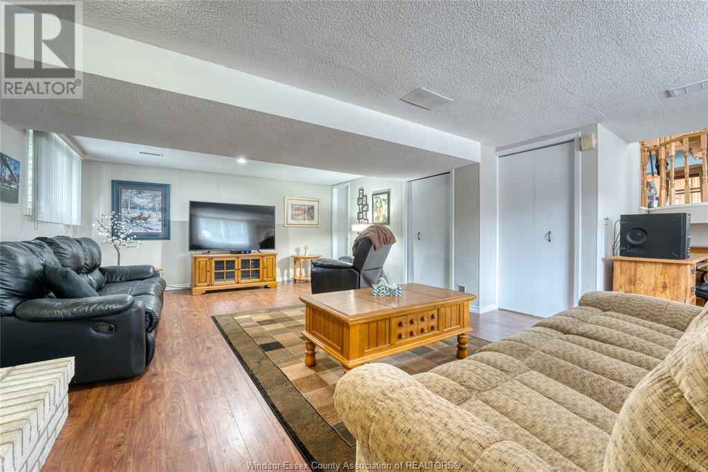 9944 Holly Crescent, Windsor, Ontario  N9V 2R8 - Photo 31 - 25012189