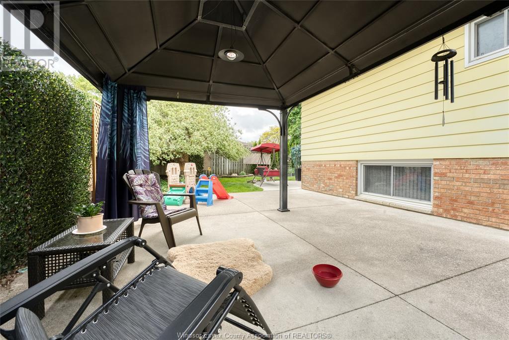 9944 Holly Crescent, Windsor, Ontario  N9V 2R8 - Photo 39 - 25012189
