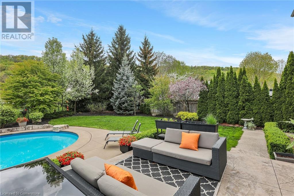 Property at 20 CATALPA Court image 5