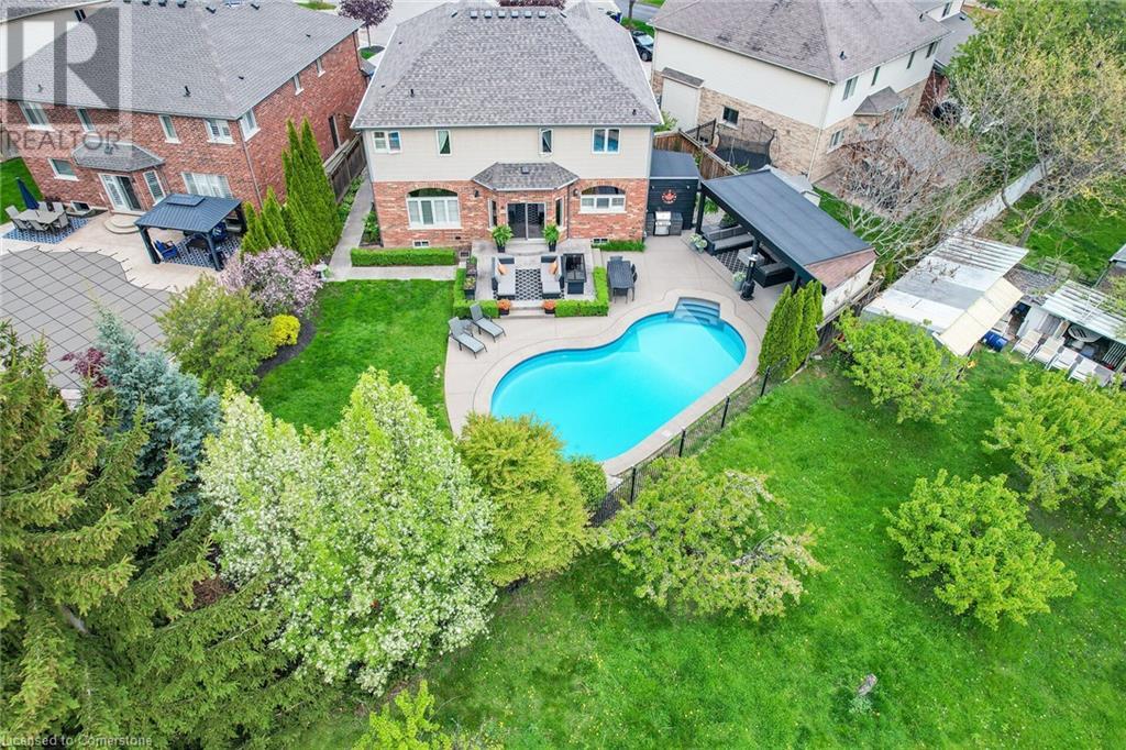 Property at 20 CATALPA Court image 3