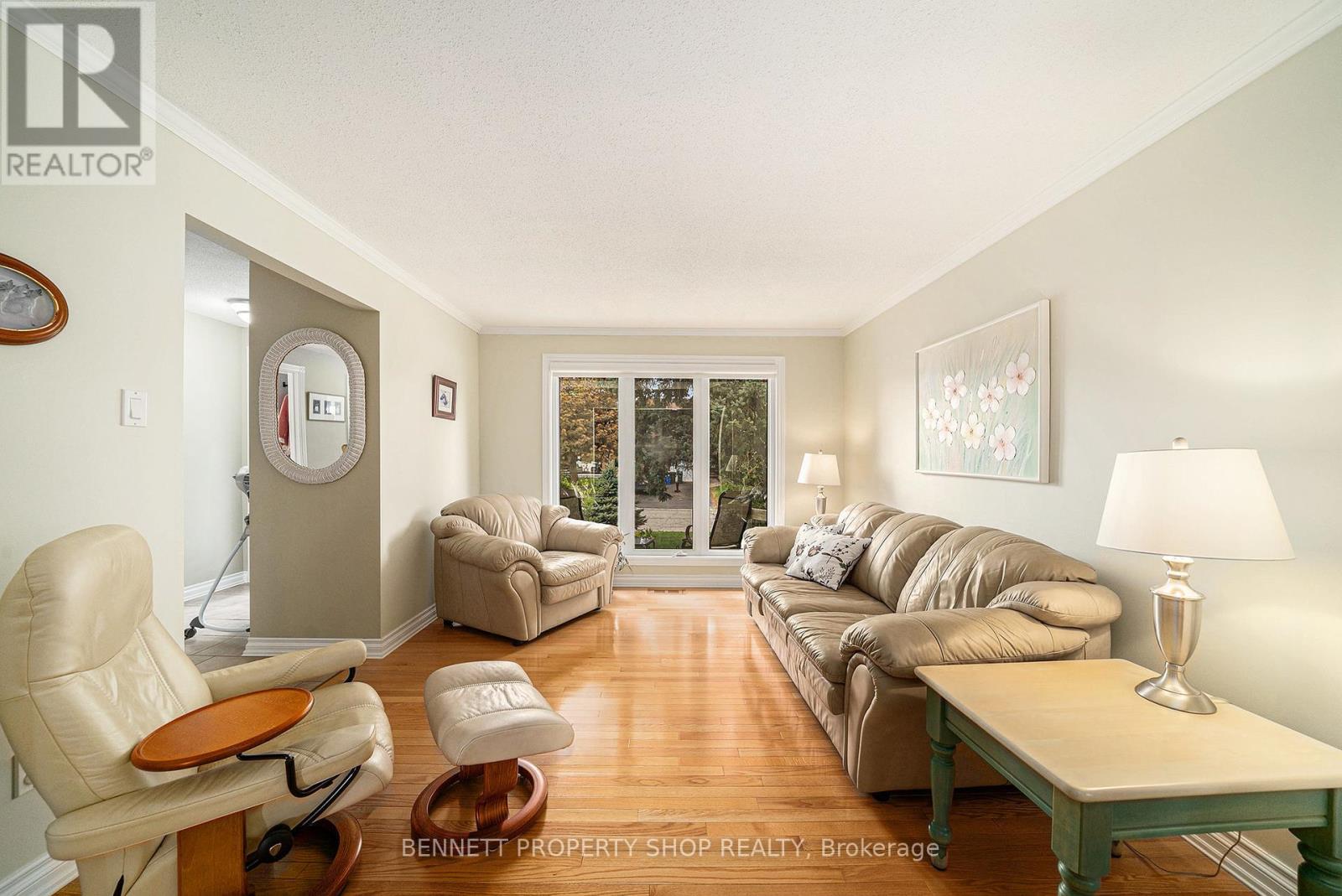 437 Rougemount Crescent, Ottawa, Ontario  K4A 2Z1 - Photo 4 - X12149804