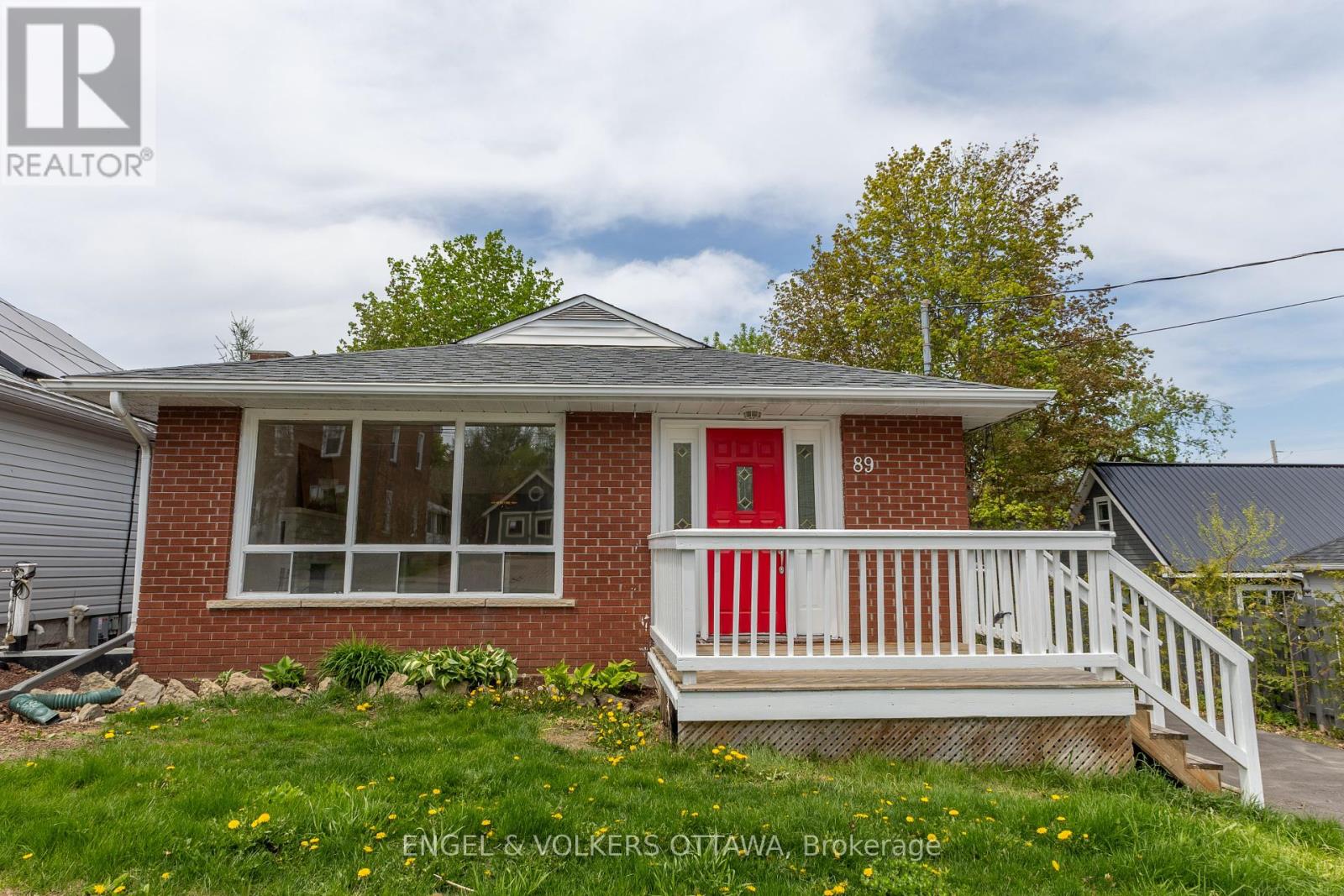 Property at 89 MUNRO STREET image 1