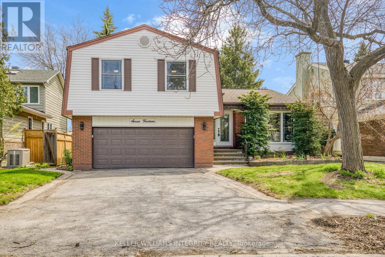 714 Mooneys Bay Place, Ottawa, Ontario  K1V 9R2 - Photo 1 - X12149836