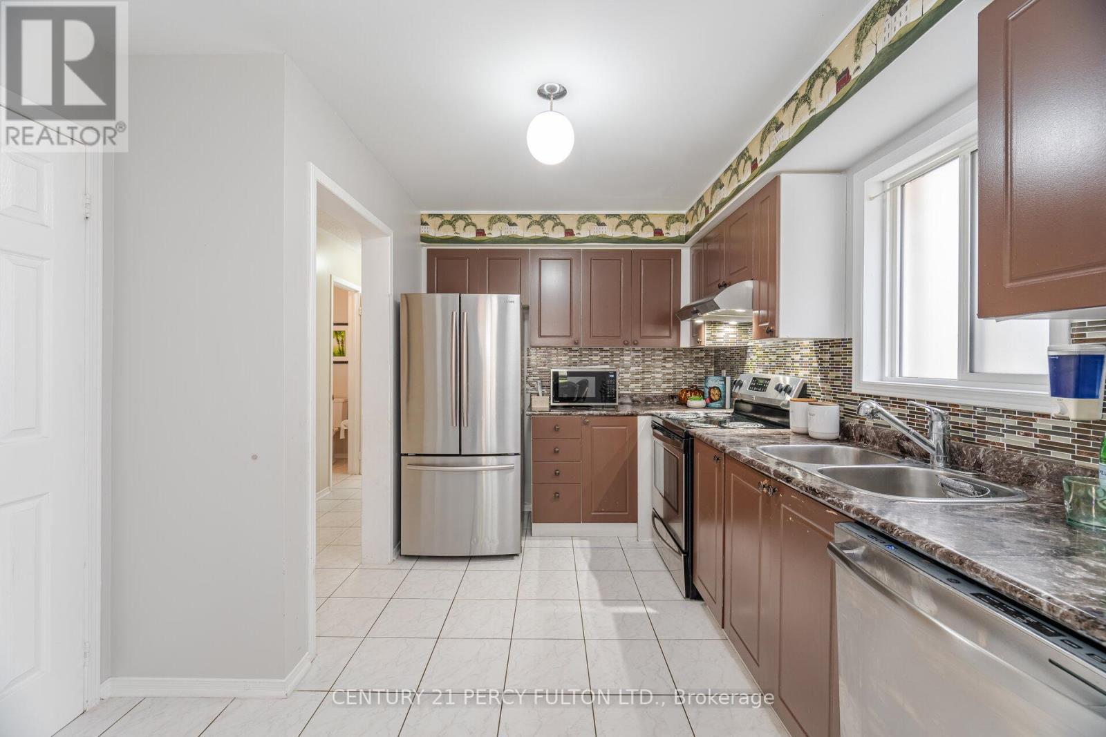 137 Hibbard Drive, Ajax, Ontario  L1Z 1G3 - Photo 19 - E12145574