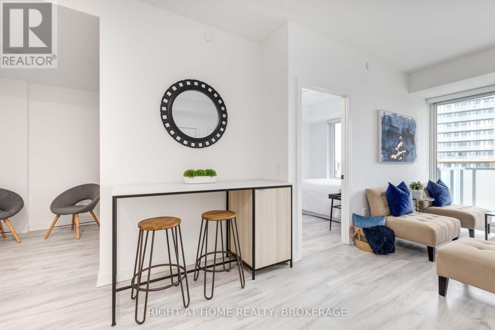 431 - 215 Lakeshore Road W, Mississauga, Ontario  L5H 0A7 - Photo 15 - W11961745