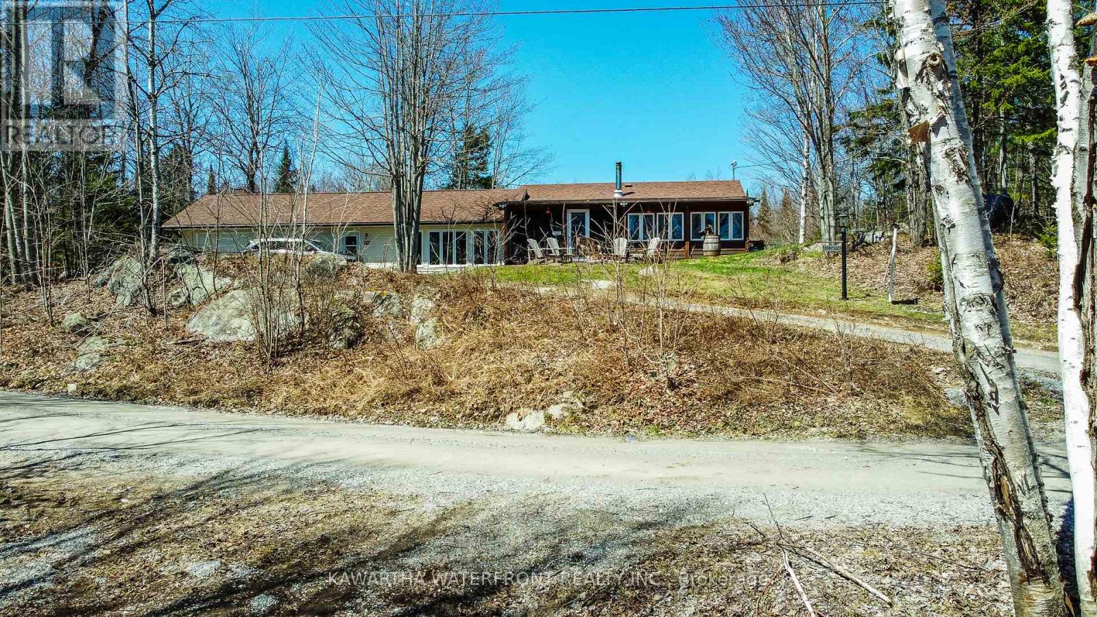1170 English Circle, Highlands East, Ontario  K0M 1R0 - Photo 38 - X12044710