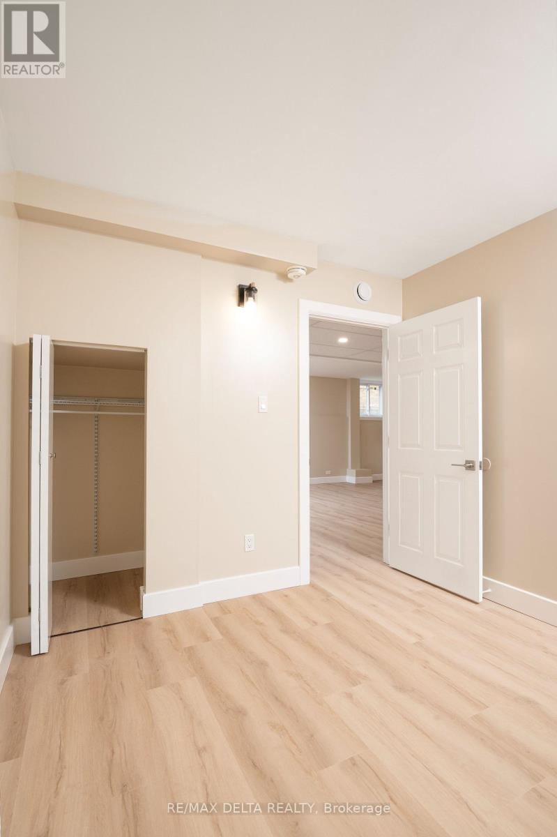 981 Lola Street, Ottawa, Ontario  K1K 3P4 - Photo 11 - X12121016