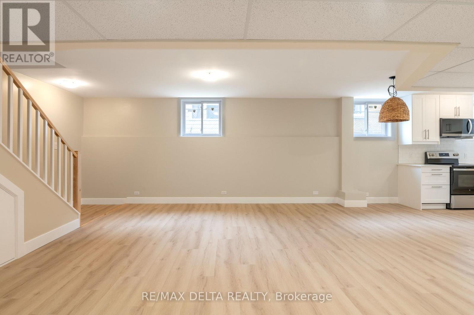 981 Lola Street, Ottawa, Ontario  K1K 3P4 - Photo 13 - X12121016