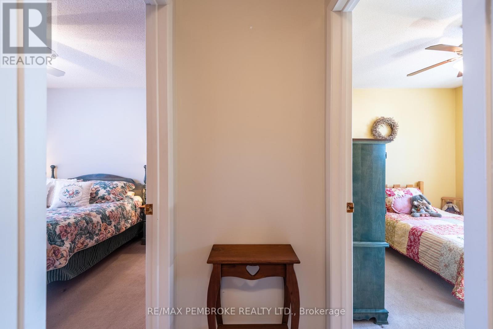 239 Murphy Road, Petawawa, Ontario  K8H 1W5 - Photo 18 - X12078103