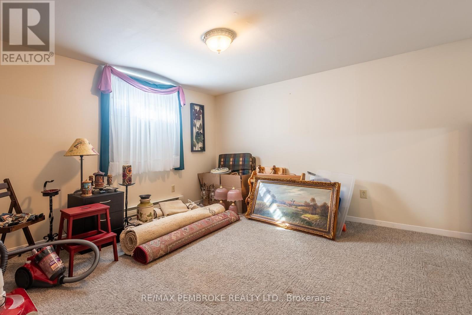 239 Murphy Road, Petawawa, Ontario  K8H 1W5 - Photo 38 - X12078103