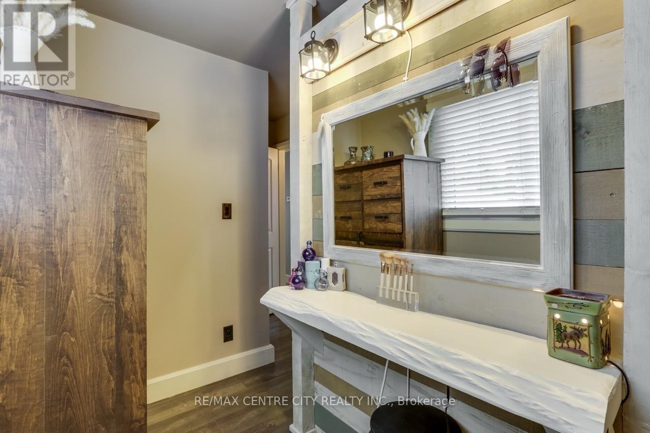 22 Charles Street, Thames Centre, Ontario  N0L 1G2 - Photo 13 - X12149762