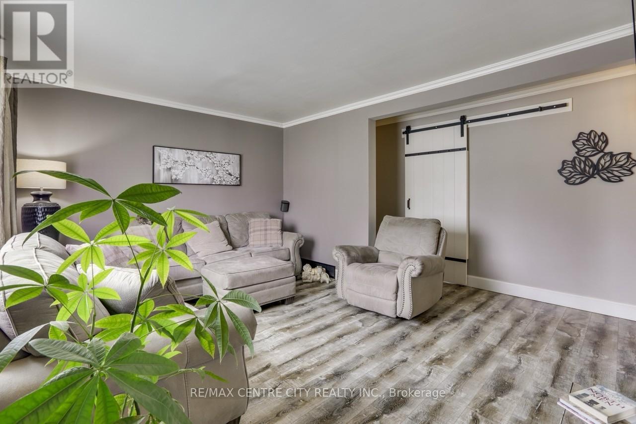 22 Charles Street, Thames Centre, Ontario  N0L 1G2 - Photo 3 - X12149762