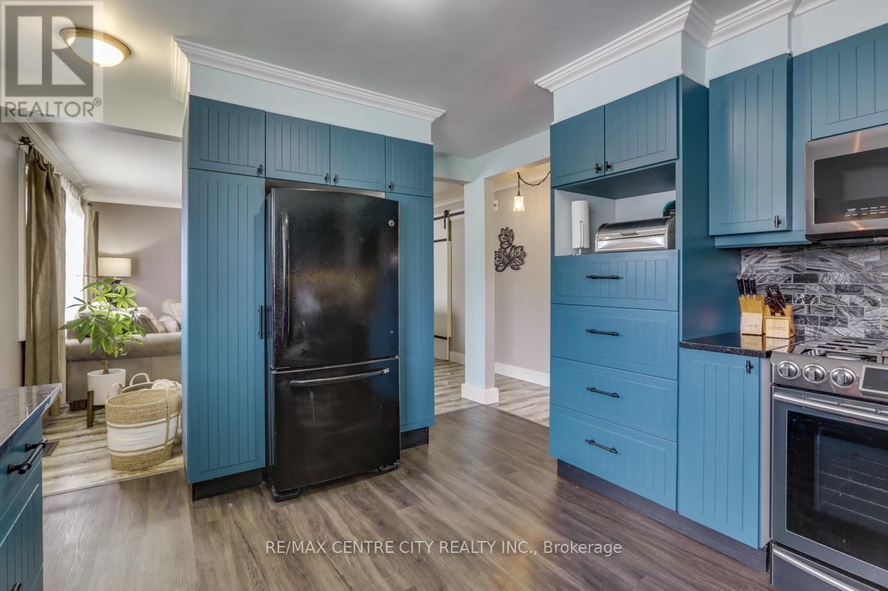 22 Charles Street, Thames Centre, Ontario  N0L 1G2 - Photo 7 - X12149762