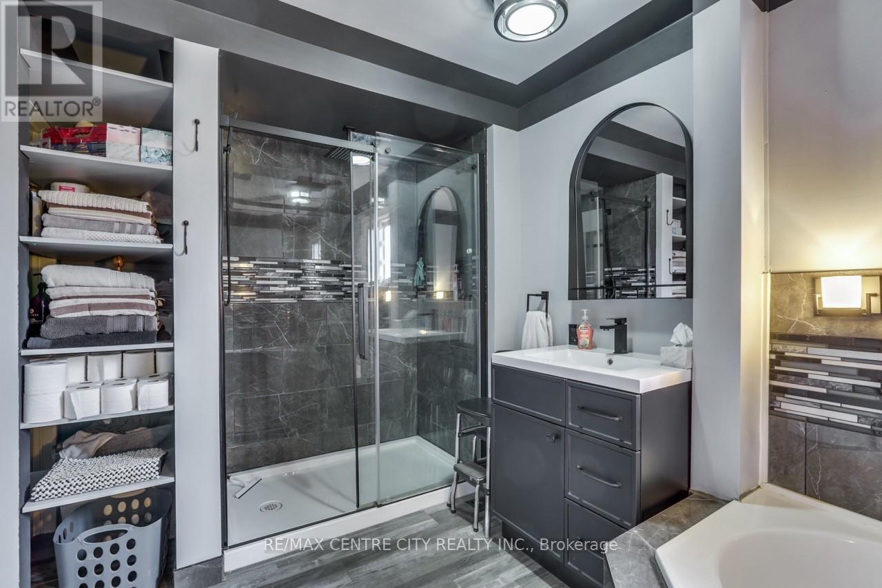 22 Charles Street, Thames Centre, Ontario  N0L 1G2 - Photo 9 - X12149762