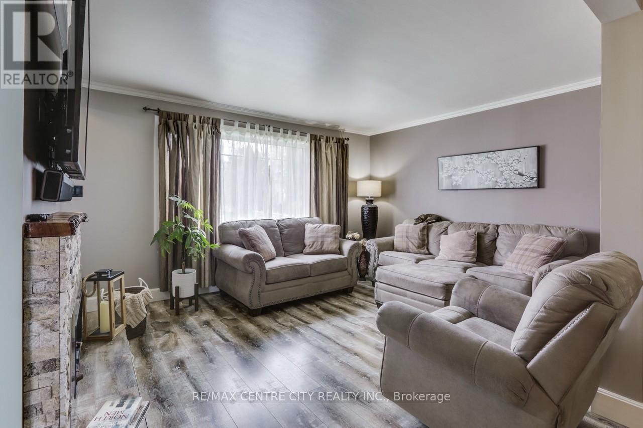 22 Charles Street, Thames Centre, Ontario  N0L 1G2 - Photo 4 - X12149762