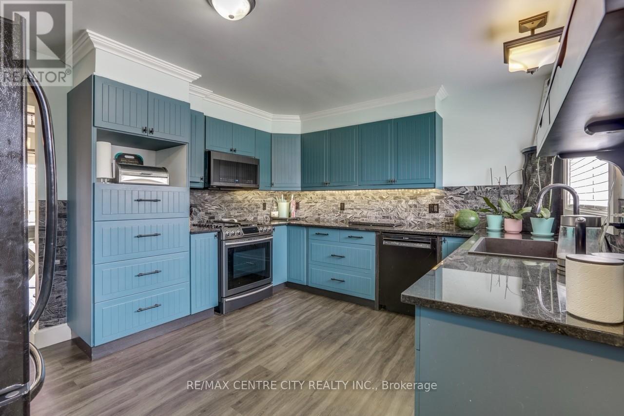 22 Charles Street, Thames Centre, Ontario  N0L 1G2 - Photo 5 - X12149762