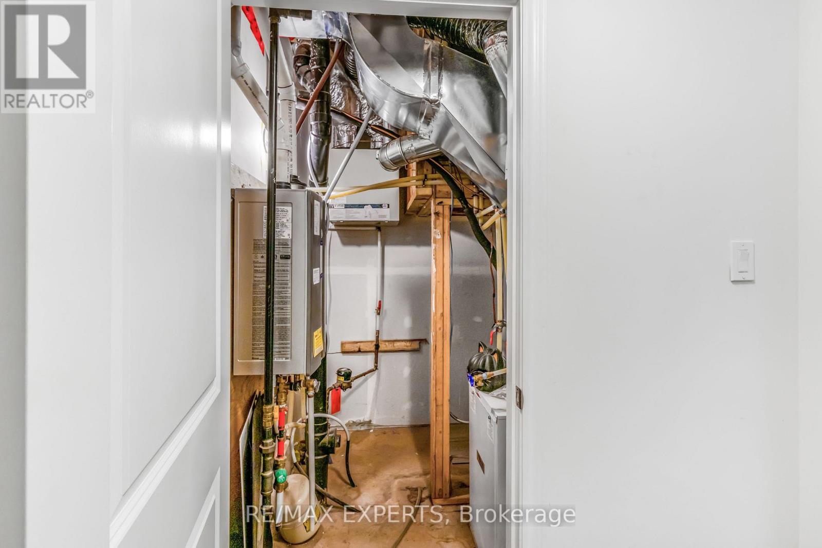 75 Dryden Lane, Hamilton, Ontario  L8H 1C1 - Photo 32 - X12106280