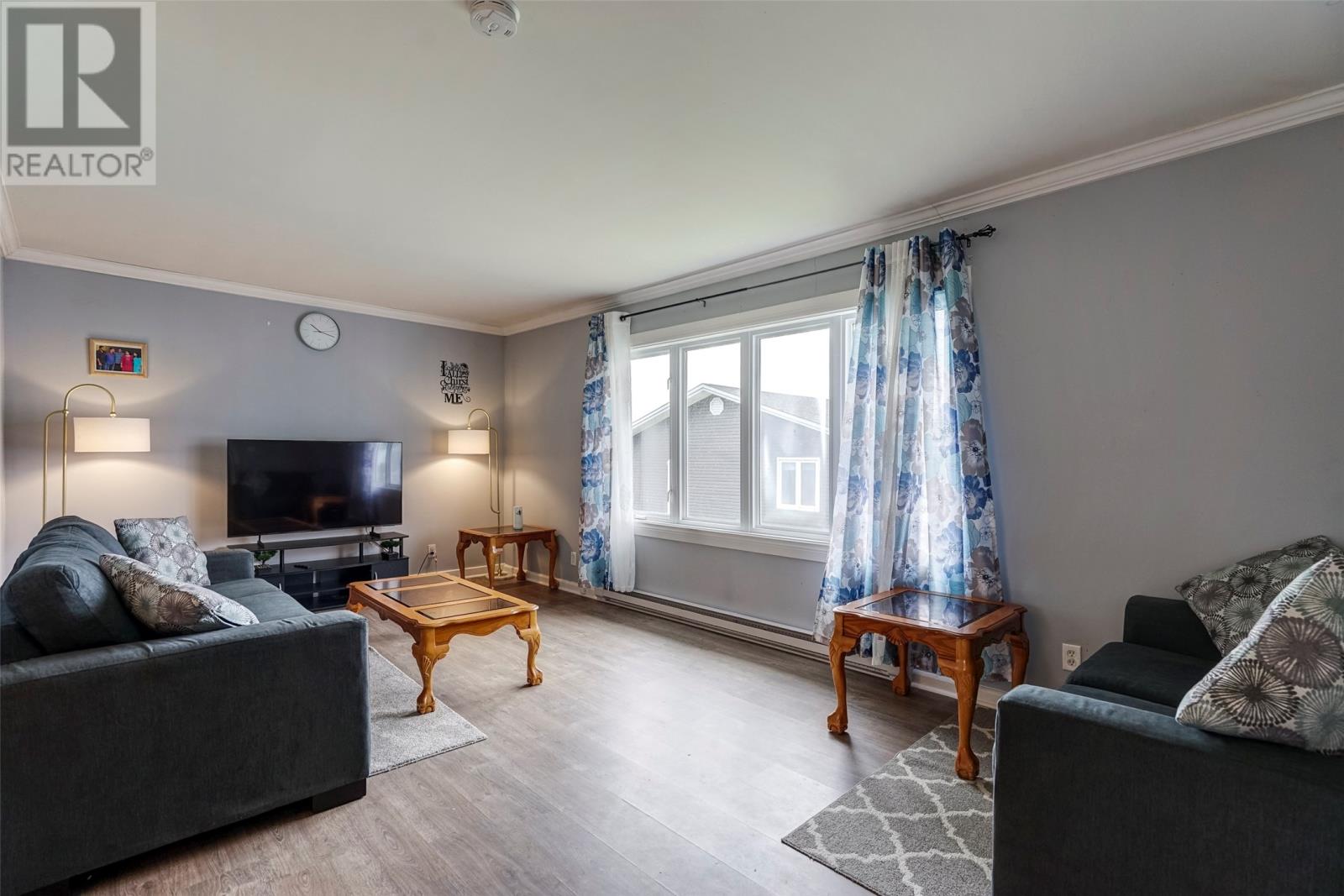Property at 8 Bay Street image 3