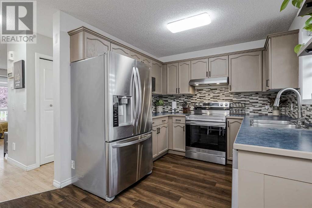 Property at 190 Bridleglen Road SW image 2