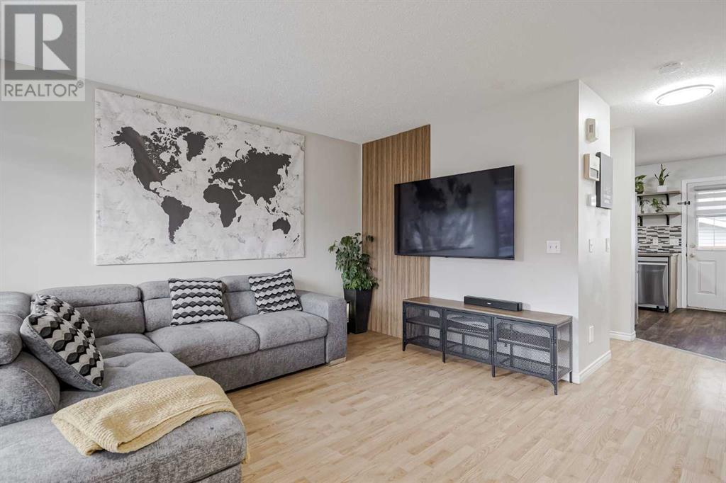 Property at 190 Bridleglen Road SW image 3