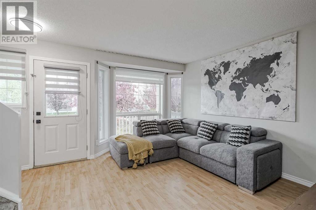 Property at 190 Bridleglen Road SW image 4