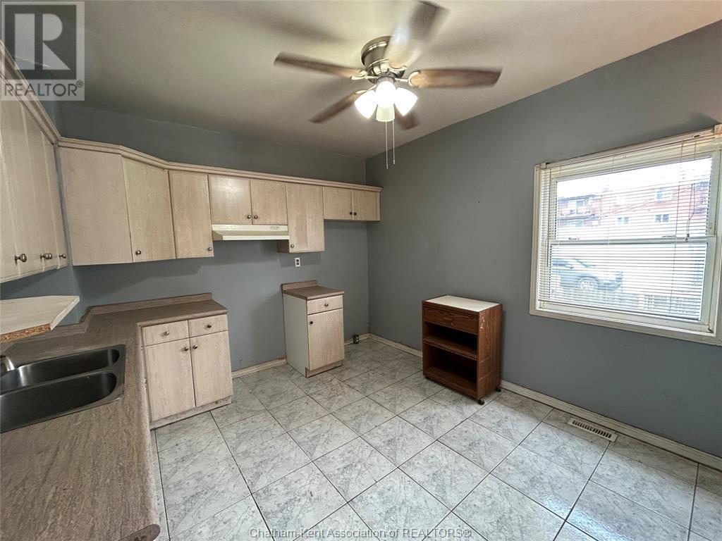 330 Chippawa Street, Windsor, Ontario N9C 2V7 - Photo 12 - 25012200