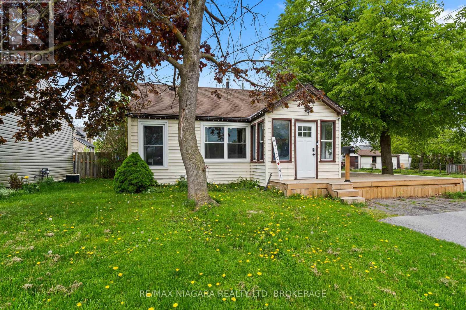 Property at 4395 FIFTH AVENUE image 3