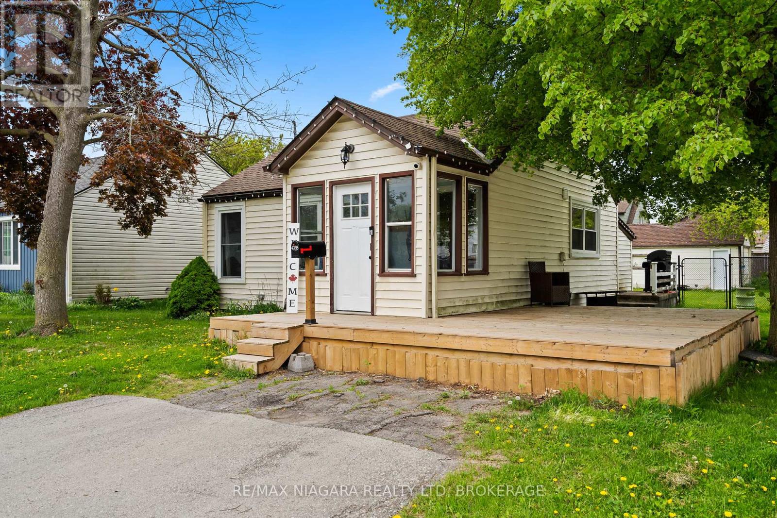 Property at 4395 FIFTH AVENUE image 5