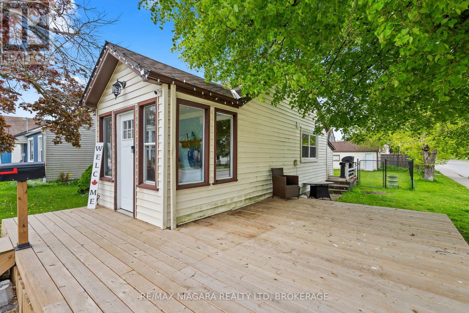4395 Fifth Avenue, Niagara Falls, Ontario  L2E 4R3 - Photo 4 - X12149996