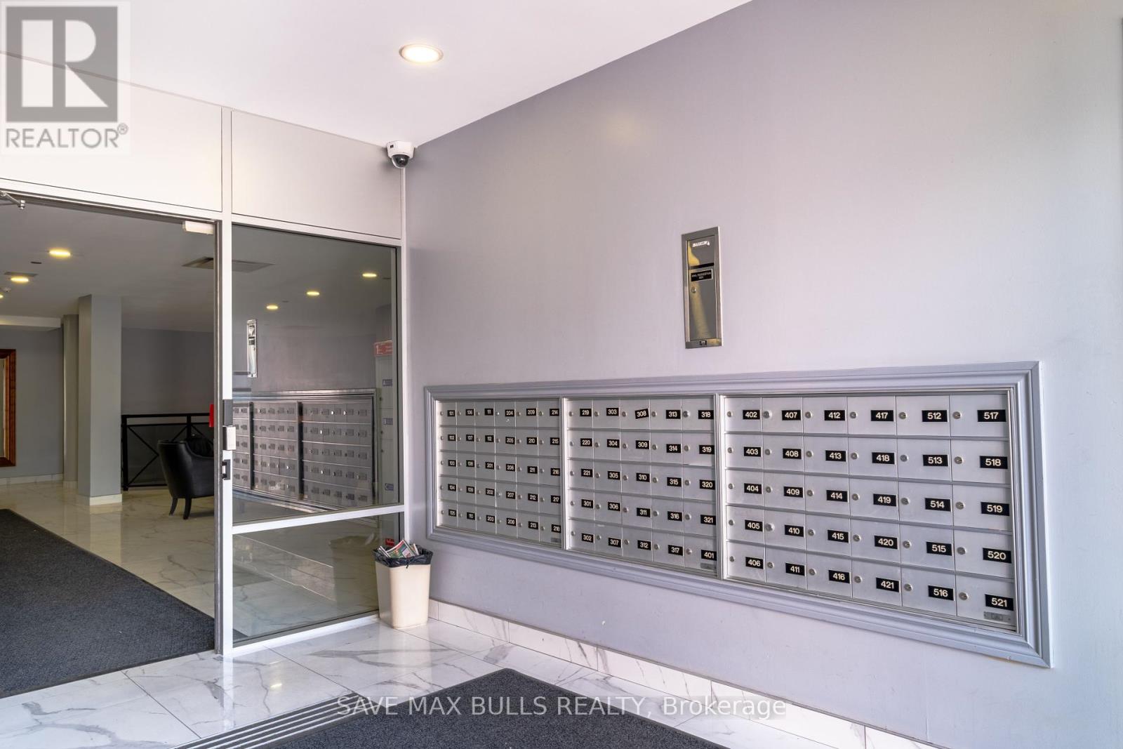 412 - 1415 Lawrence Avenue W, Toronto (Brookhaven-Amesbury), Ontario  M6L 1A9 - Photo 8 - W12149572