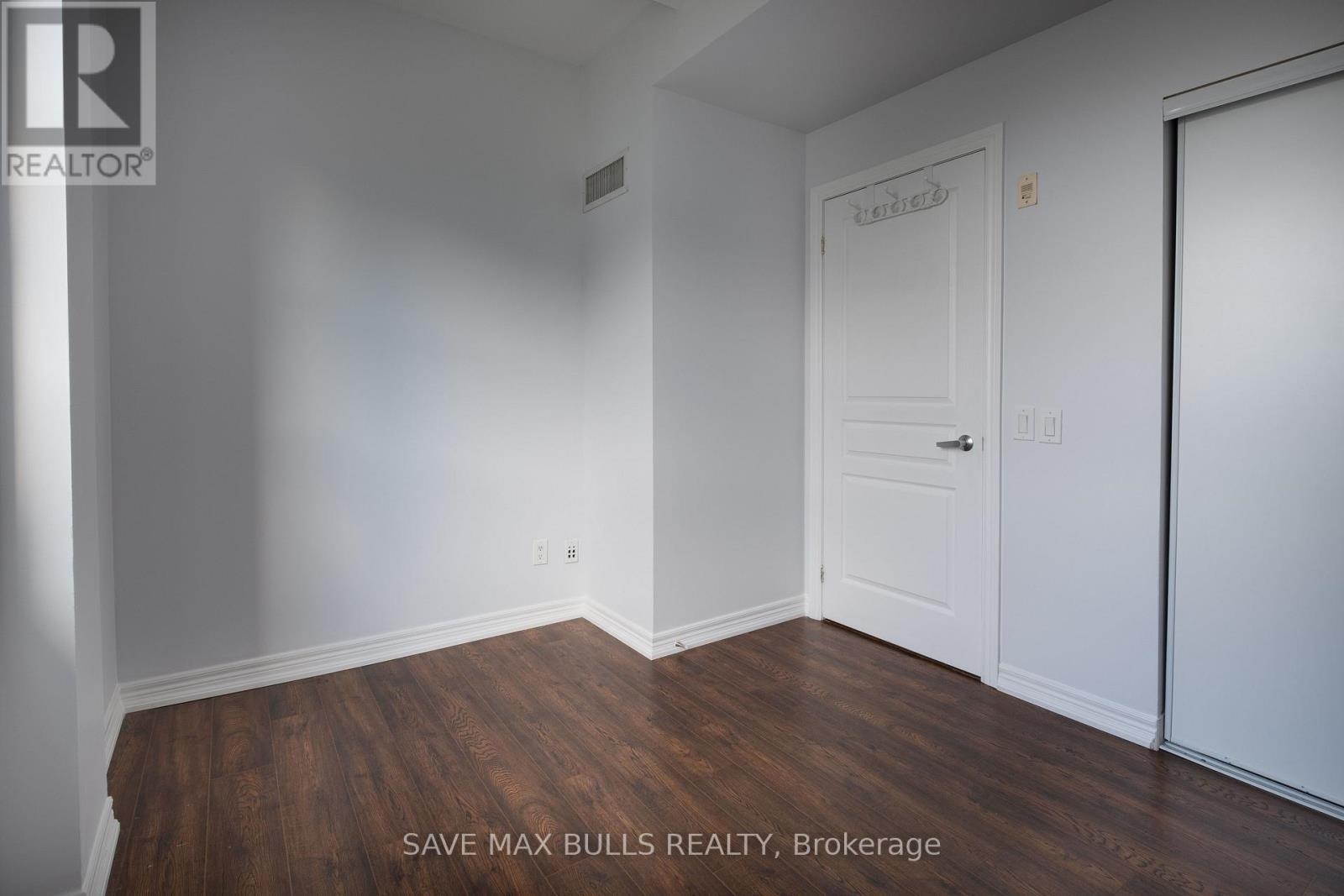 412 - 1415 Lawrence Avenue W, Toronto (Brookhaven-Amesbury), Ontario  M6L 1A9 - Photo 12 - W12149572