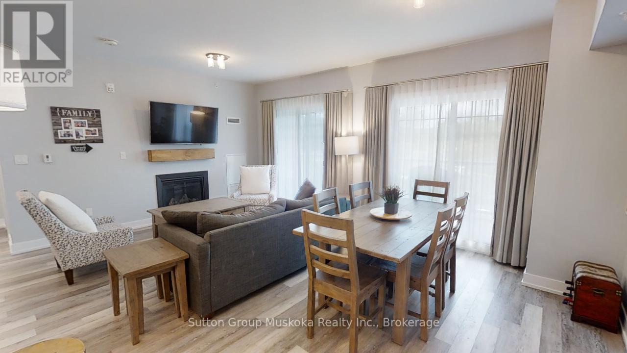 318 - 25 Pen Lake Point Road, Huntsville, Ontario  P1H 2E8 - Photo 6 - X12149947