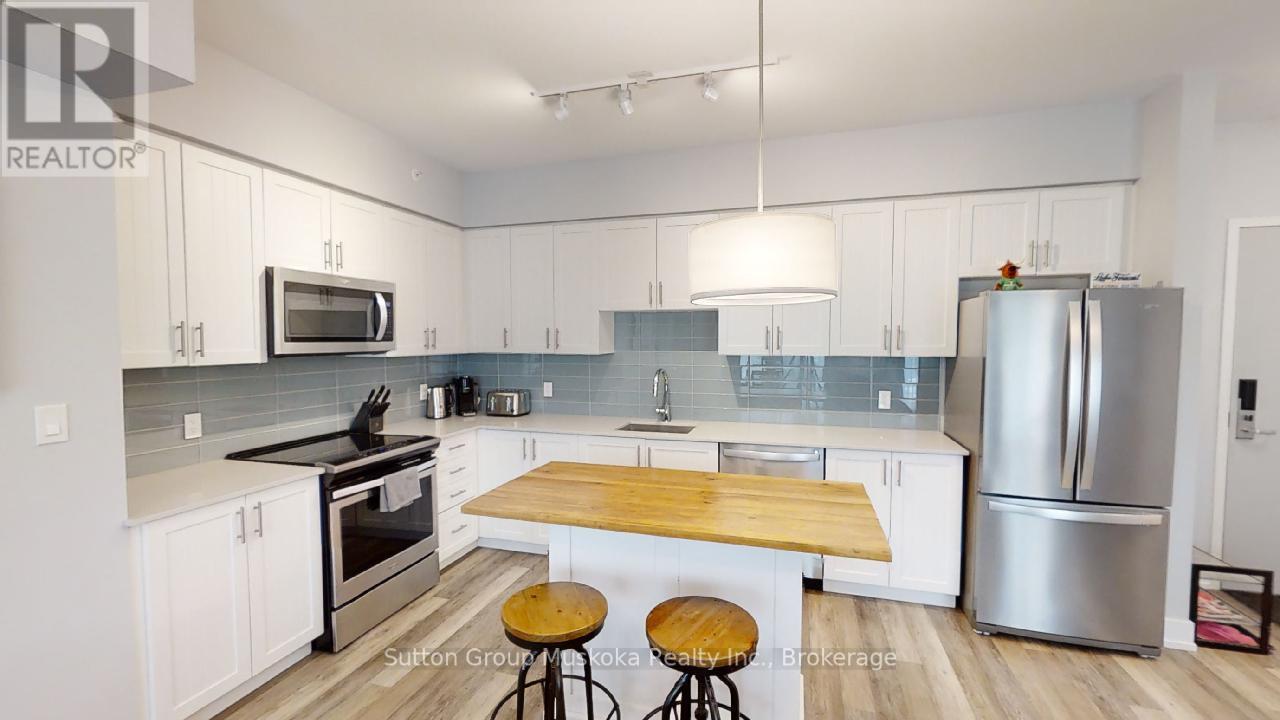 318 - 25 Pen Lake Point Road, Huntsville, Ontario  P1H 2E8 - Photo 7 - X12149947