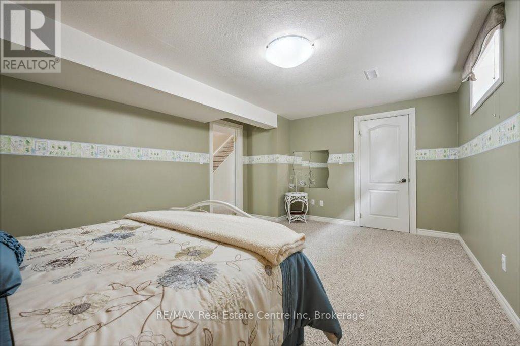 758 Willow Road, Guelph, Ontario  N1K 1Z2 - Photo 35 - X12149995