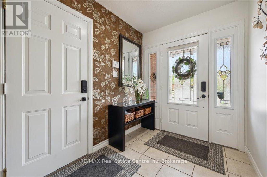 758 Willow Road, Guelph, Ontario  N1K 1Z2 - Photo 8 - X12149995