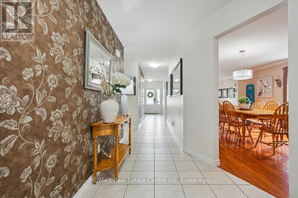 758 Willow Road, Guelph, Ontario  N1K 1Z2 - Photo 9 - X12149995