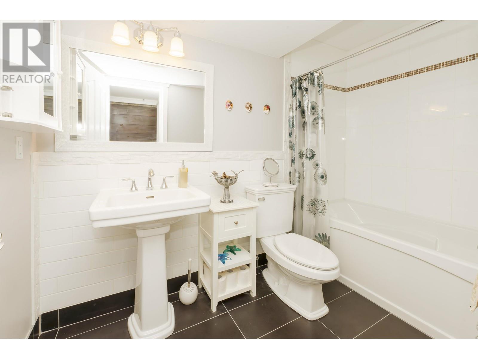 13686 228b Street, Maple Ridge, British Columbia  V4R 0B4 - Photo 27 - R2961571