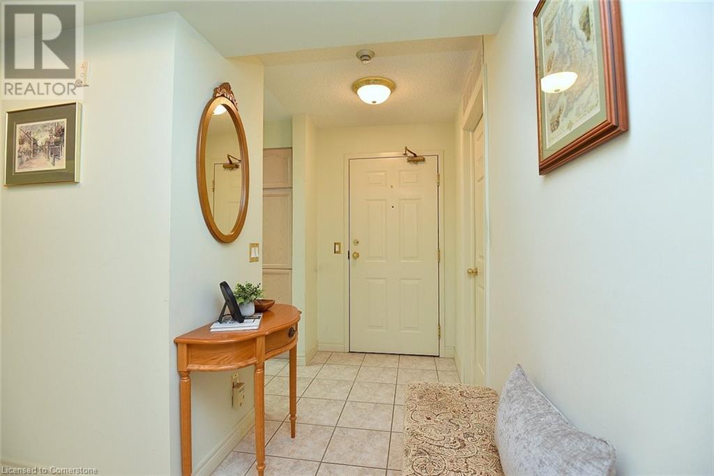Property at 980 GOLF LINKS Road Unit# 306 image 5
