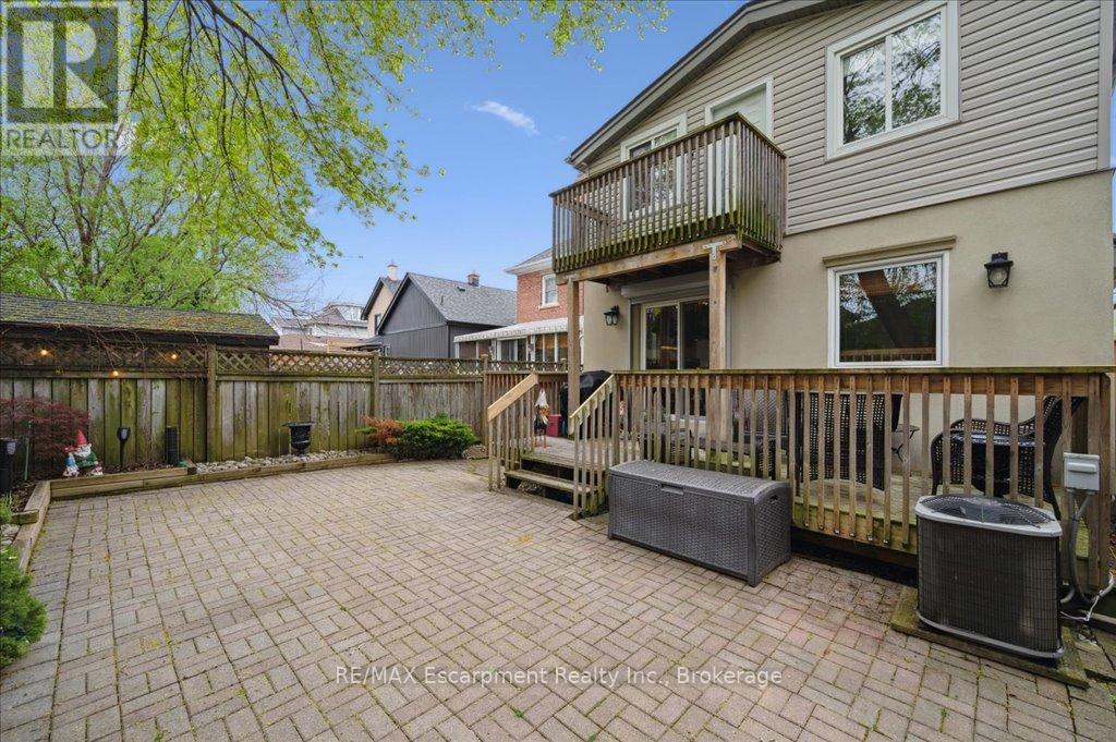 152 York Street, St. Catharines (Downtown), Ontario  L2R 6E7 - Photo 37 - X12149918