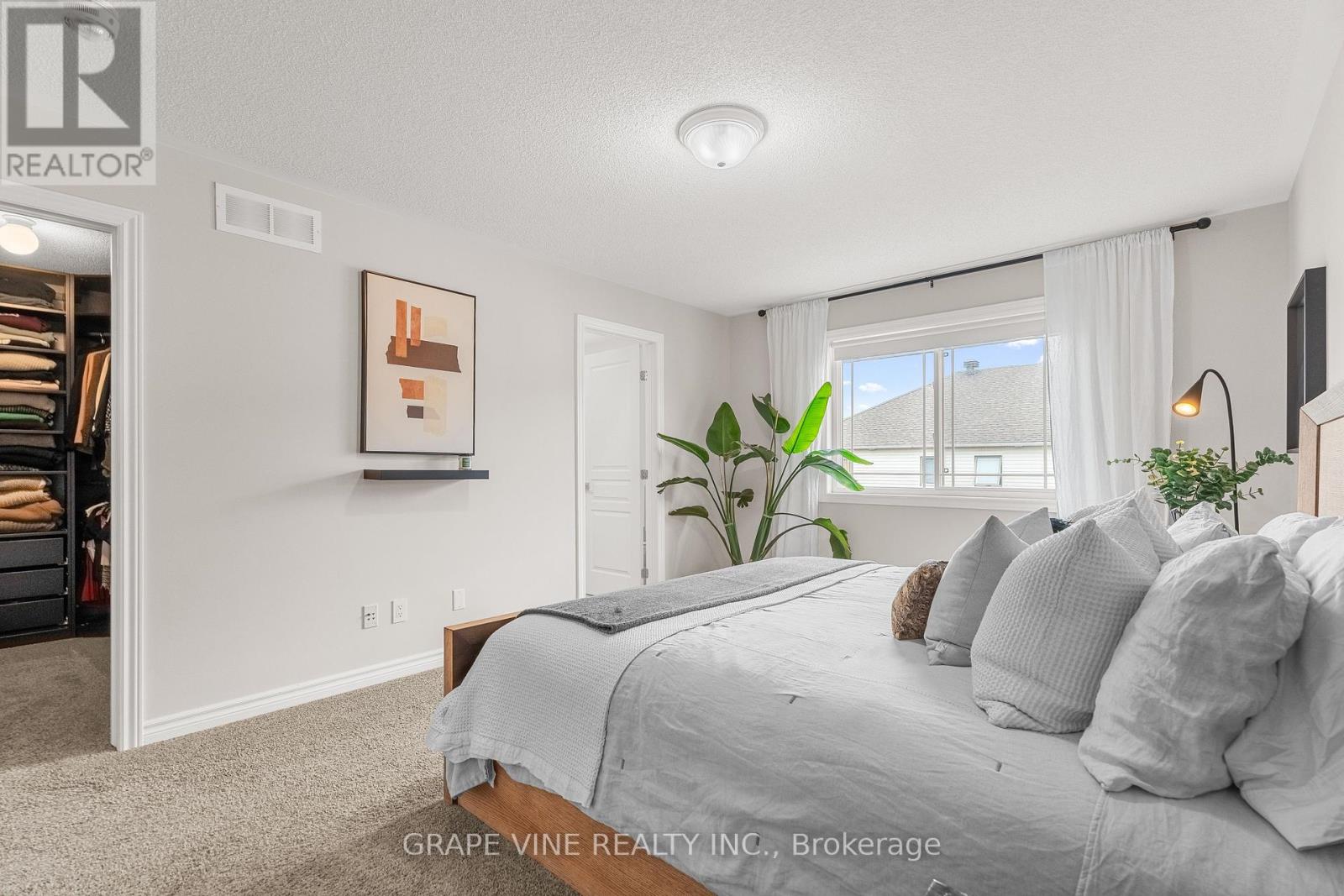 568 Voie Du Pin Rouge Way, Ottawa, Ontario  K1W 0C4 - Photo 19 - X12150024