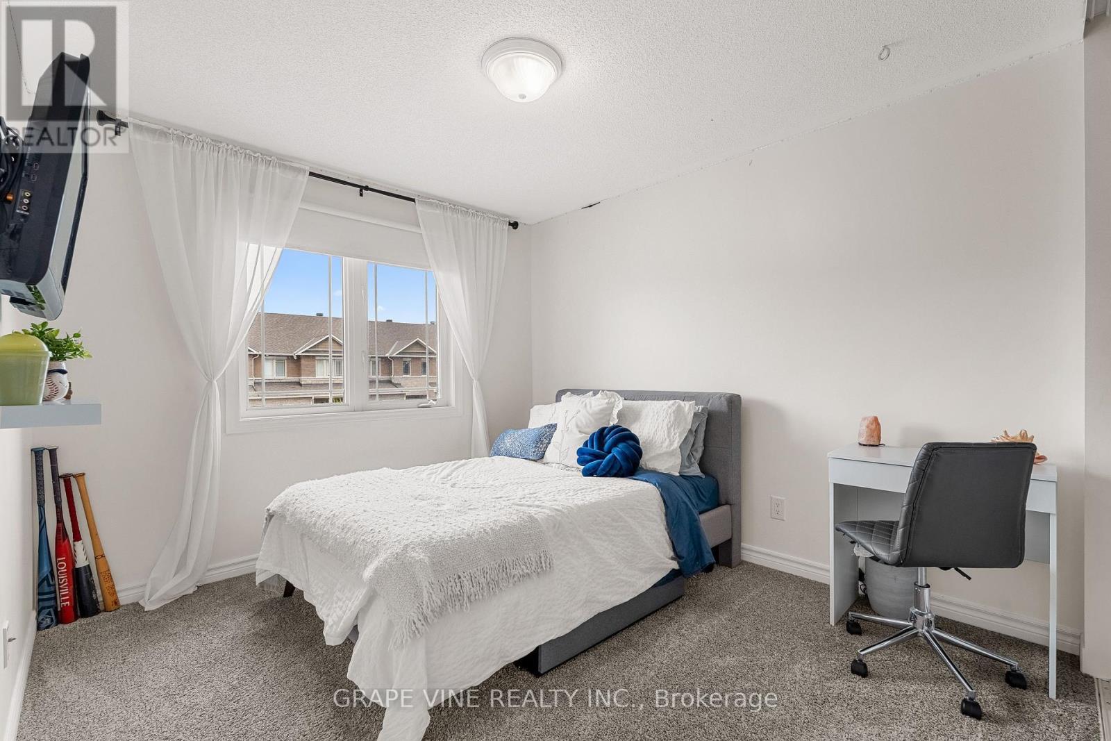 568 Voie Du Pin Rouge Way, Ottawa, Ontario  K1W 0C4 - Photo 23 - X12150024