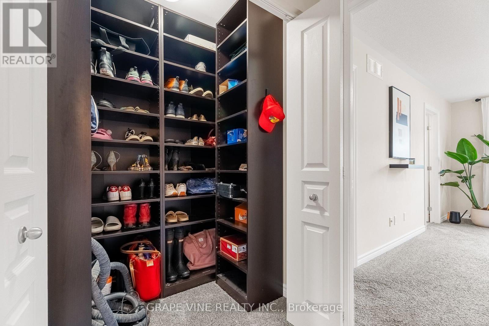 568 Voie Du Pin Rouge Way, Ottawa, Ontario  K1W 0C4 - Photo 28 - X12150024