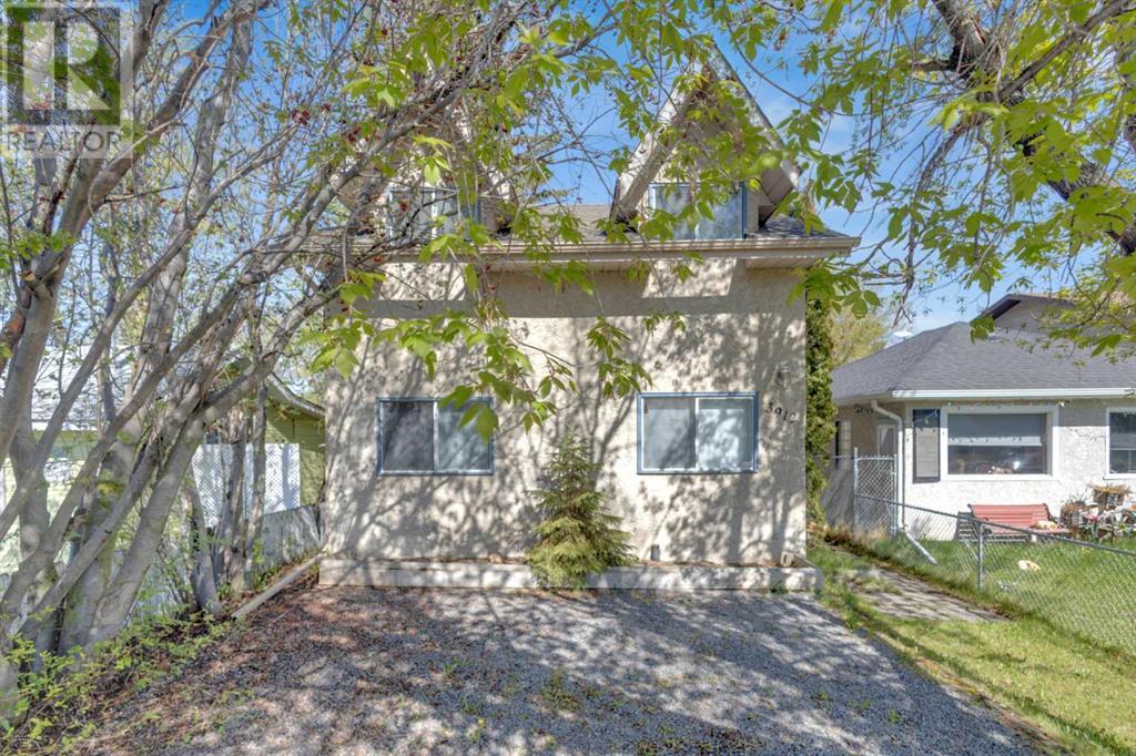 Property at 3912 50 Avenue image 1